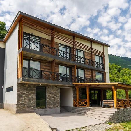 Hotel Latveli Mestia Bagian luar foto