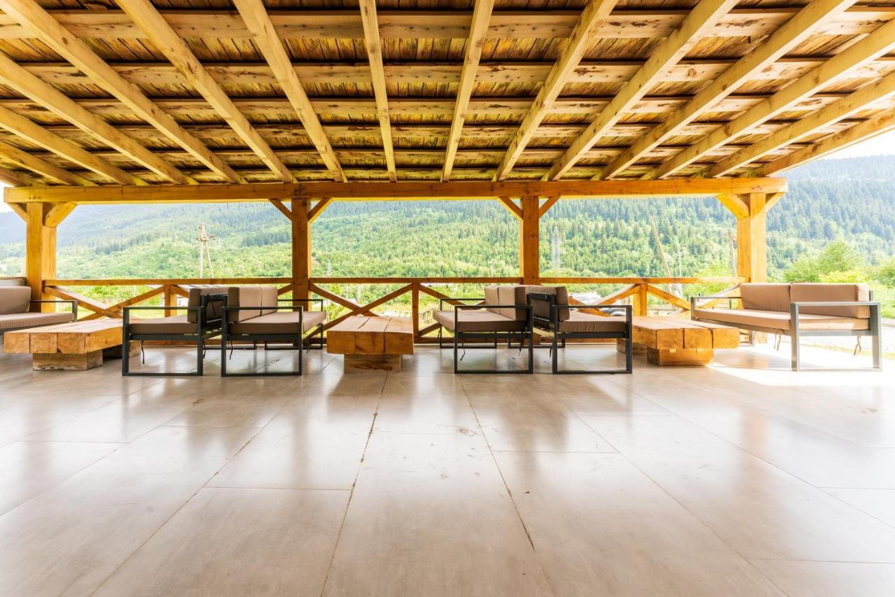 Hotel Latveli Mestia Bagian luar foto